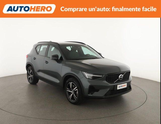 VOLVO XC40 B3 automatico Plus Dark