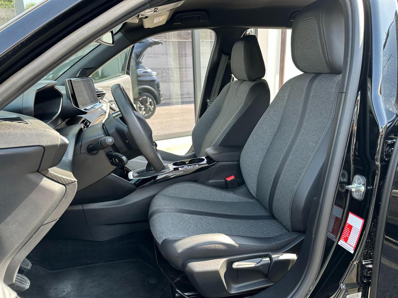 Peugeot 2008 1.2 puretech Allure s&s 100cv