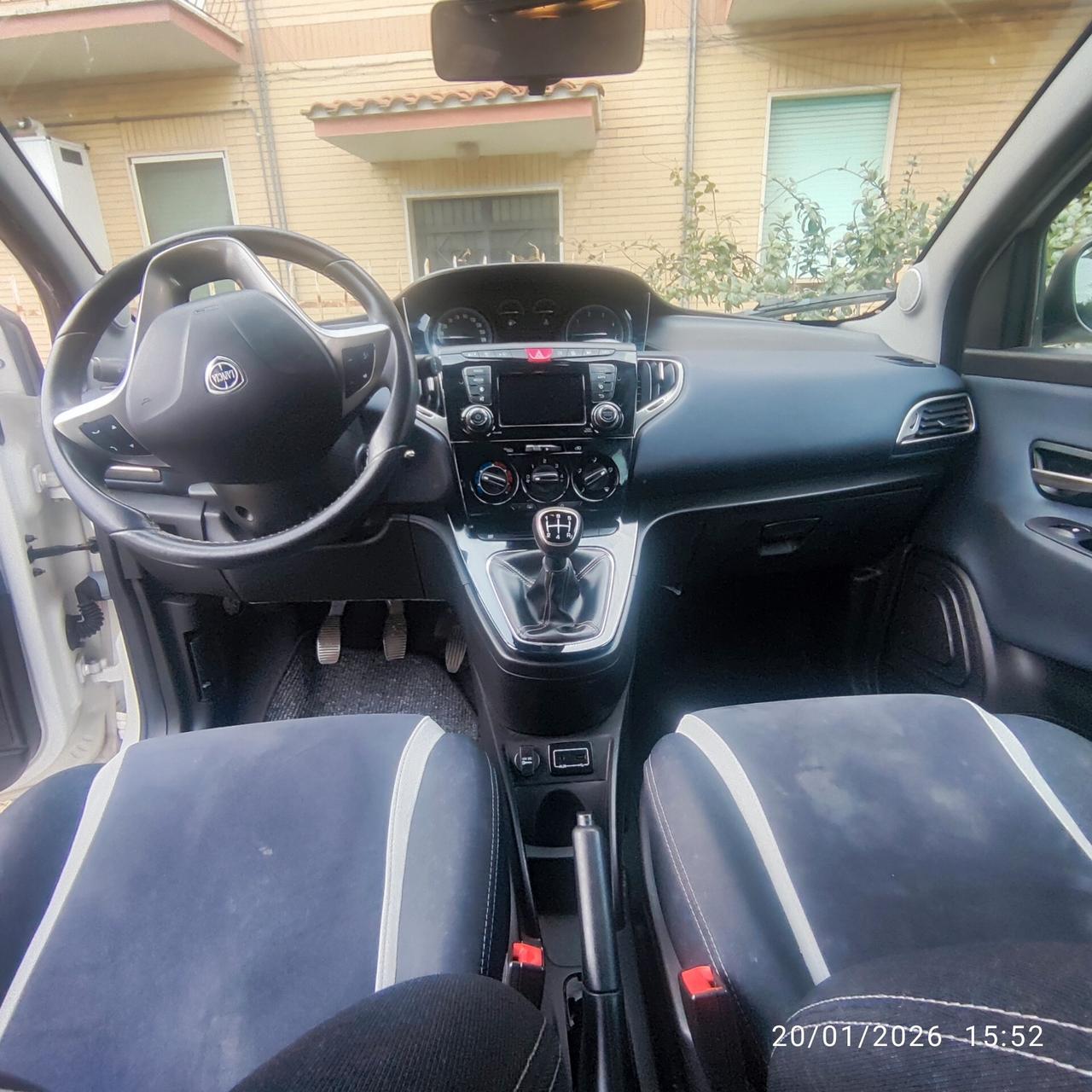 Lancia Ypsilon 1.3 MJT 16V 95 CV 5 porte S&S Platinum euro 6