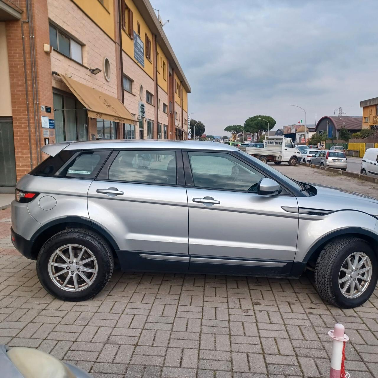 141708 KM EVOQUE 2.2 BRITISH EDITION 4X4 AUTOM