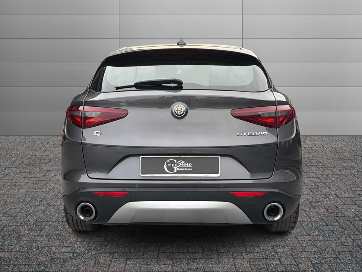 ALFA ROMEO Stelvio 2.2 t Business Q4 190cv auto my19