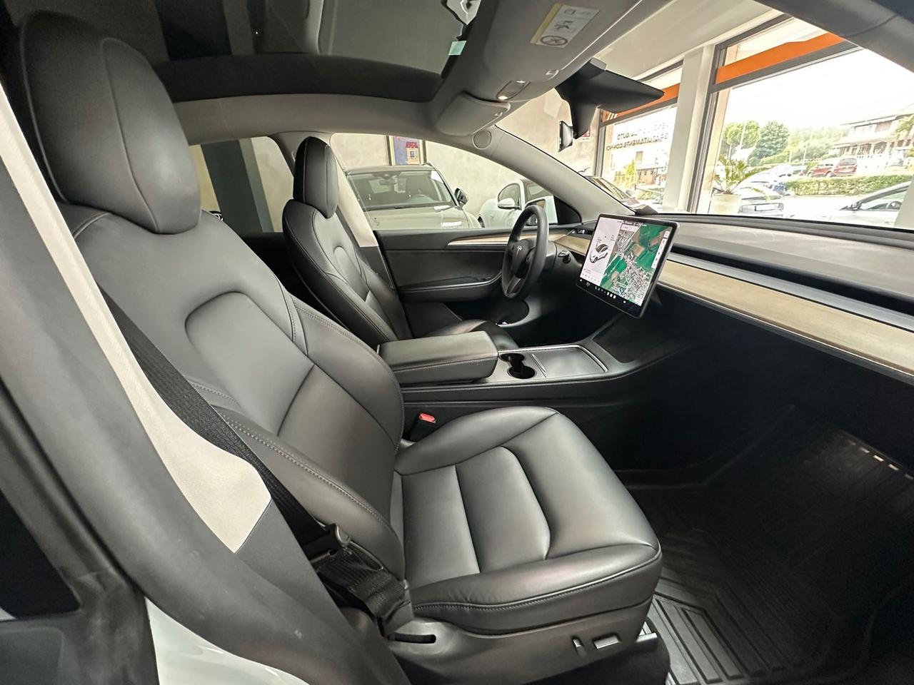 Tesla Model Y DUAL MOTOR LONG RANGE AWD Maxi #7387