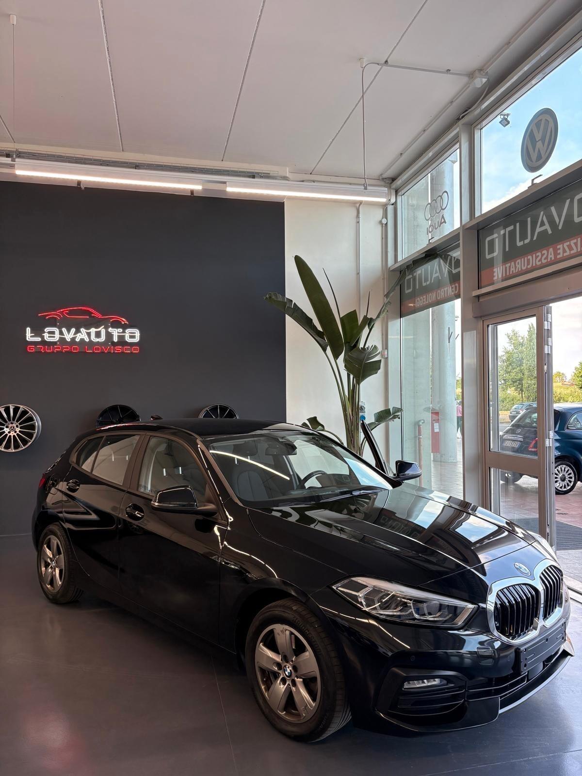 Bmw 116 116d 5p. Business Advantage