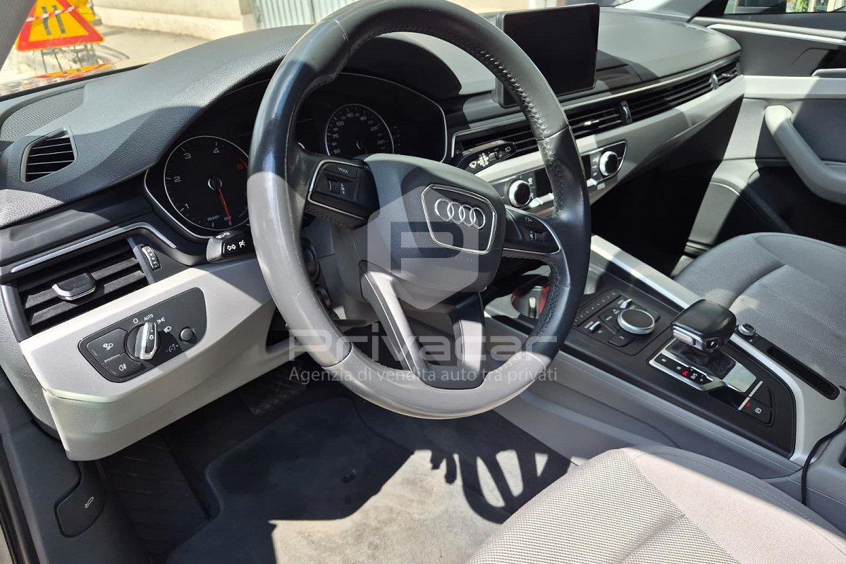 AUDI A4 Avant 30 TDI S tronic