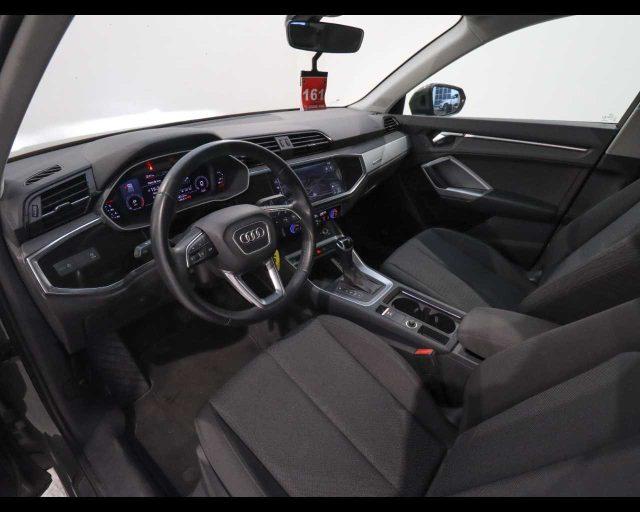 AUDI Q3 35 TDI S tronic Business