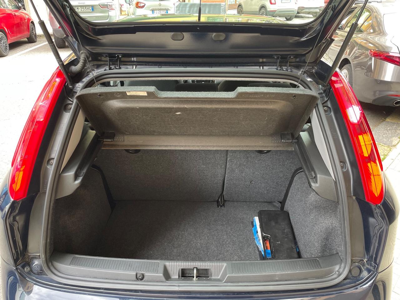 Fiat Punto 1.3 MJT II 95 CV 5 porte “PARI AL NUOVO “