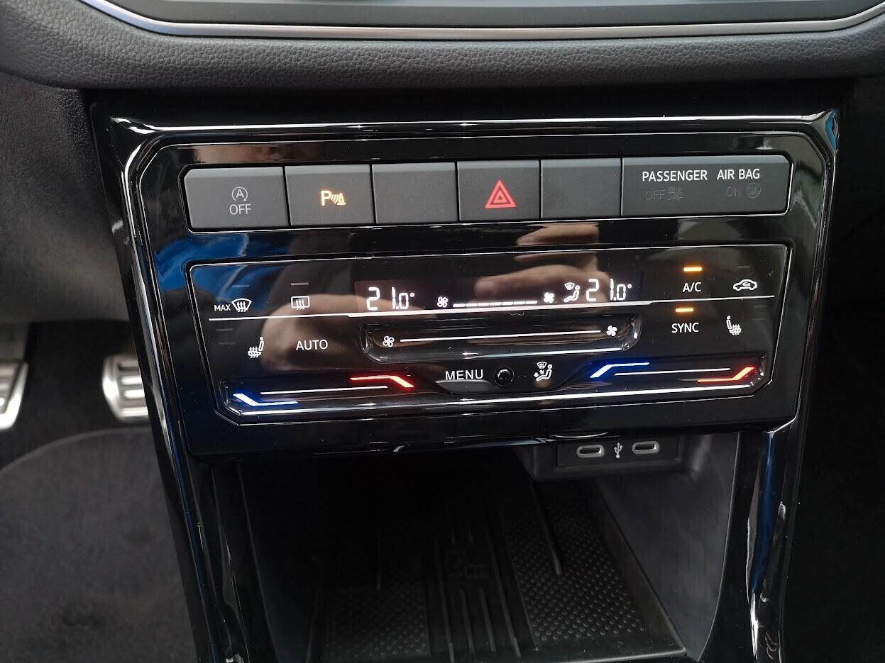 Volkswagen T-Cross 1.0 TSI 95 CV ACCESSORIATA