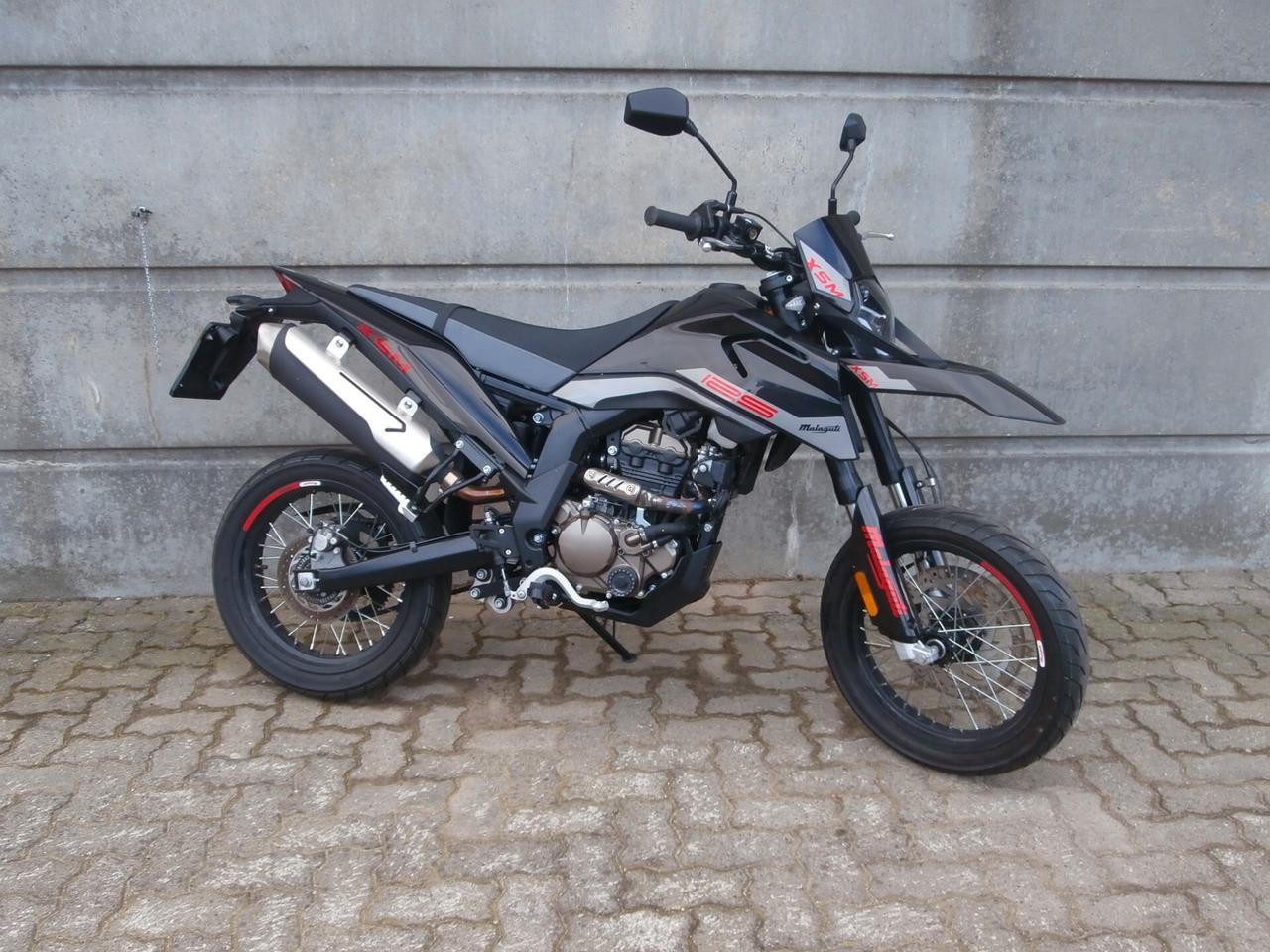 Malaguti XSM 125 (2021 - 26) Passaggio incluso, tagliandato e garantito