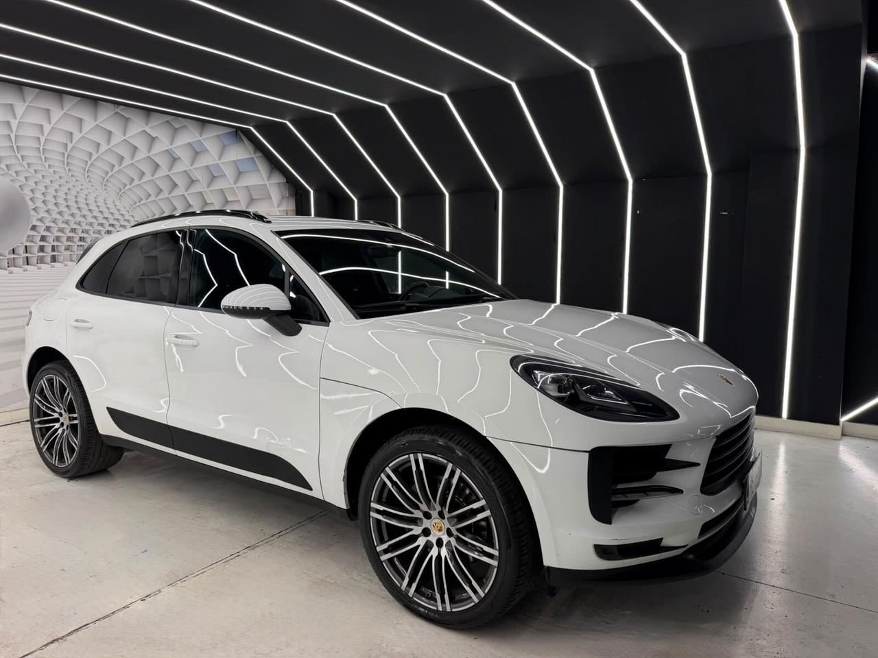 Porsche Macan 2.0 245CV PDK-IPER FULL-KM CERTIFICATI-12 MESI GARANZIA-GOMMATA NUOVA 4 STAGIONI-PERMUTE