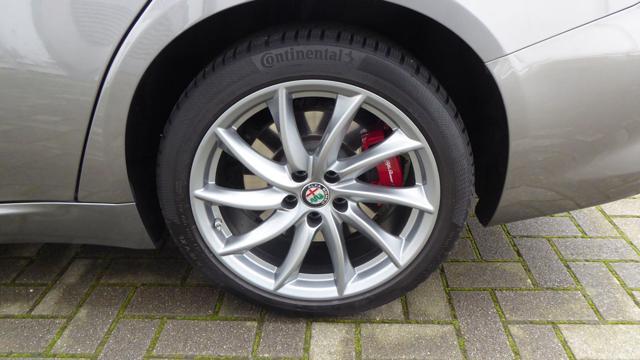 ALFA ROMEO Giulia 2.2 Turbodiesel 210 CV AT8 AWD Q4 Veloce