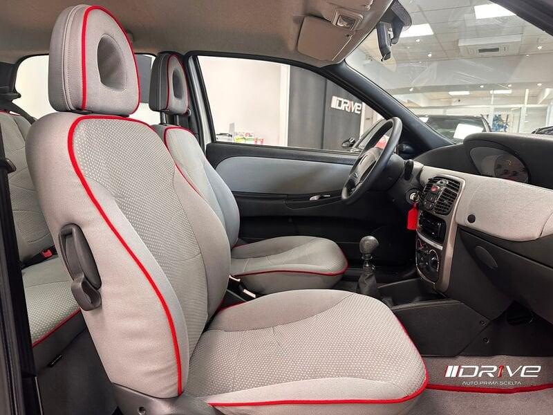 Lancia Y 1.2i cat Elefantino Blu