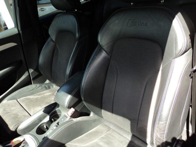 AUDI Q3 2.0 TDI quattro S tronic S Line Edition