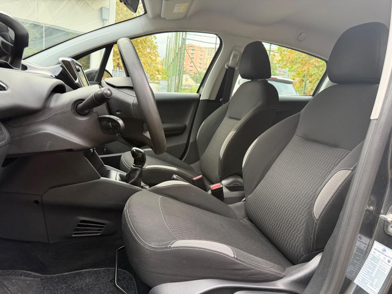 Peugeot 208 1.4hdi 75cv Diesel - euro6 - 2016