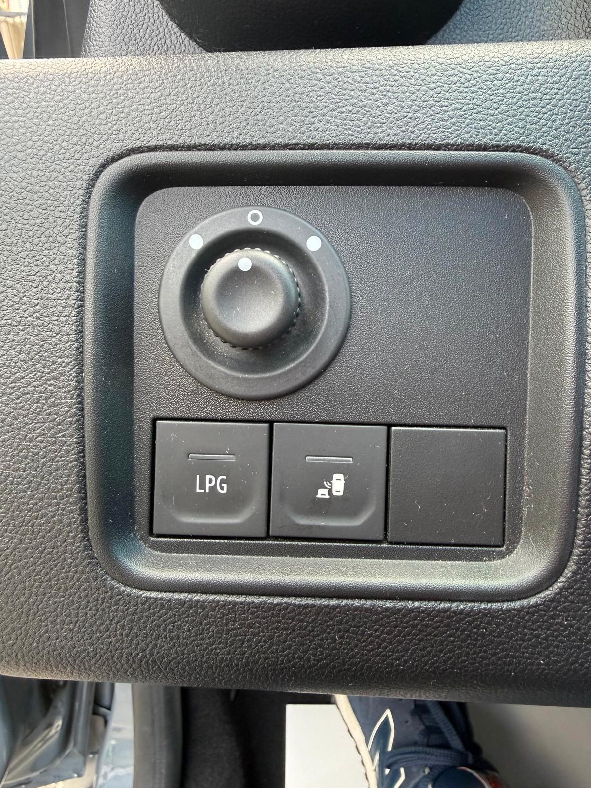 Dacia Duster 1.0 TCe 100CV GPL 4x2 Extreme ***OK NEOPATENTATI***