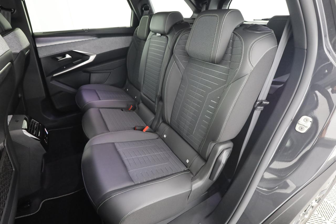 PEUGEOT 5008 3ª serie 5008 Hybrid 145 e-DCS6 GT