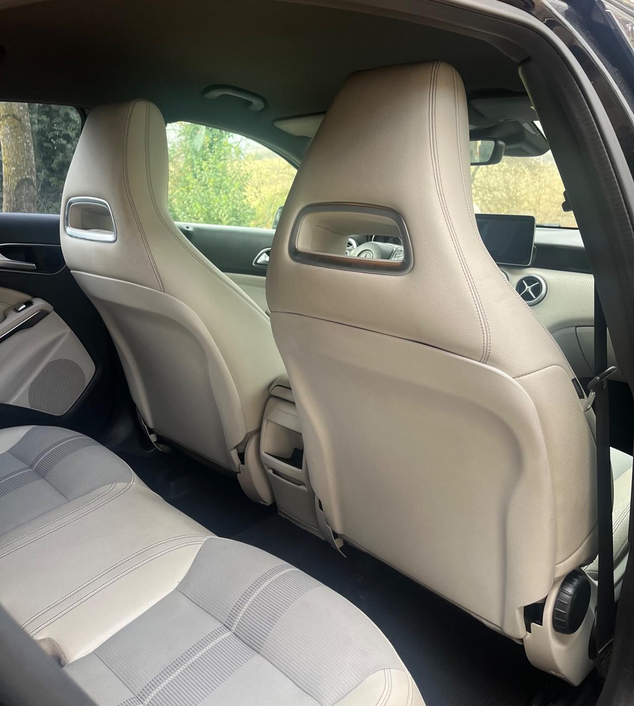 MERCEDES A 180 PREMIUM RESTYLING AUTOMATIC