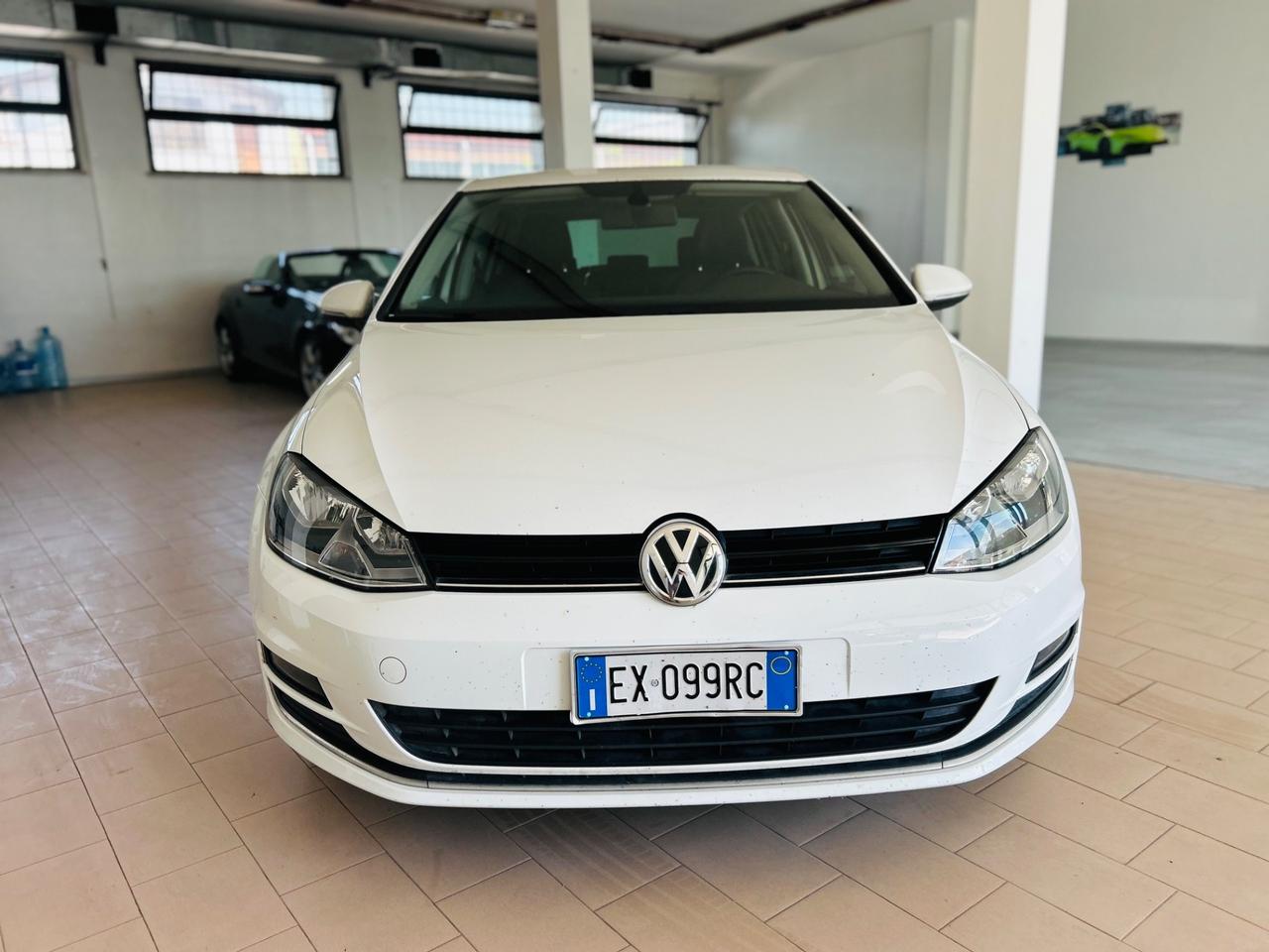 Volkswagen Golf BUSINESS 1.6 TDI 5P HIGHLINE BLUEMOTION TECHNOLOGY