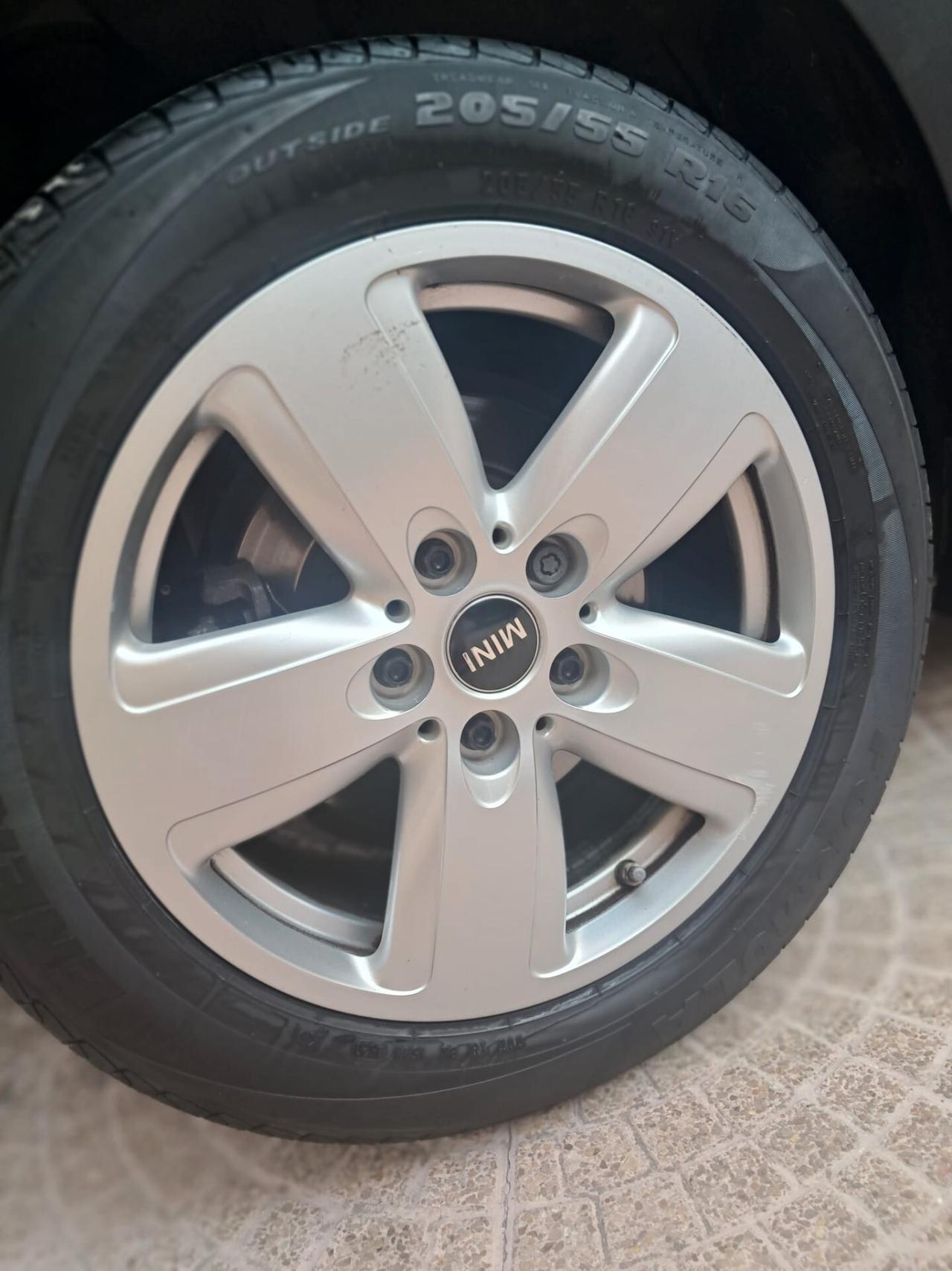 Mini One D Clubman 1.5-(11/2017)Km157000-Euro10490
