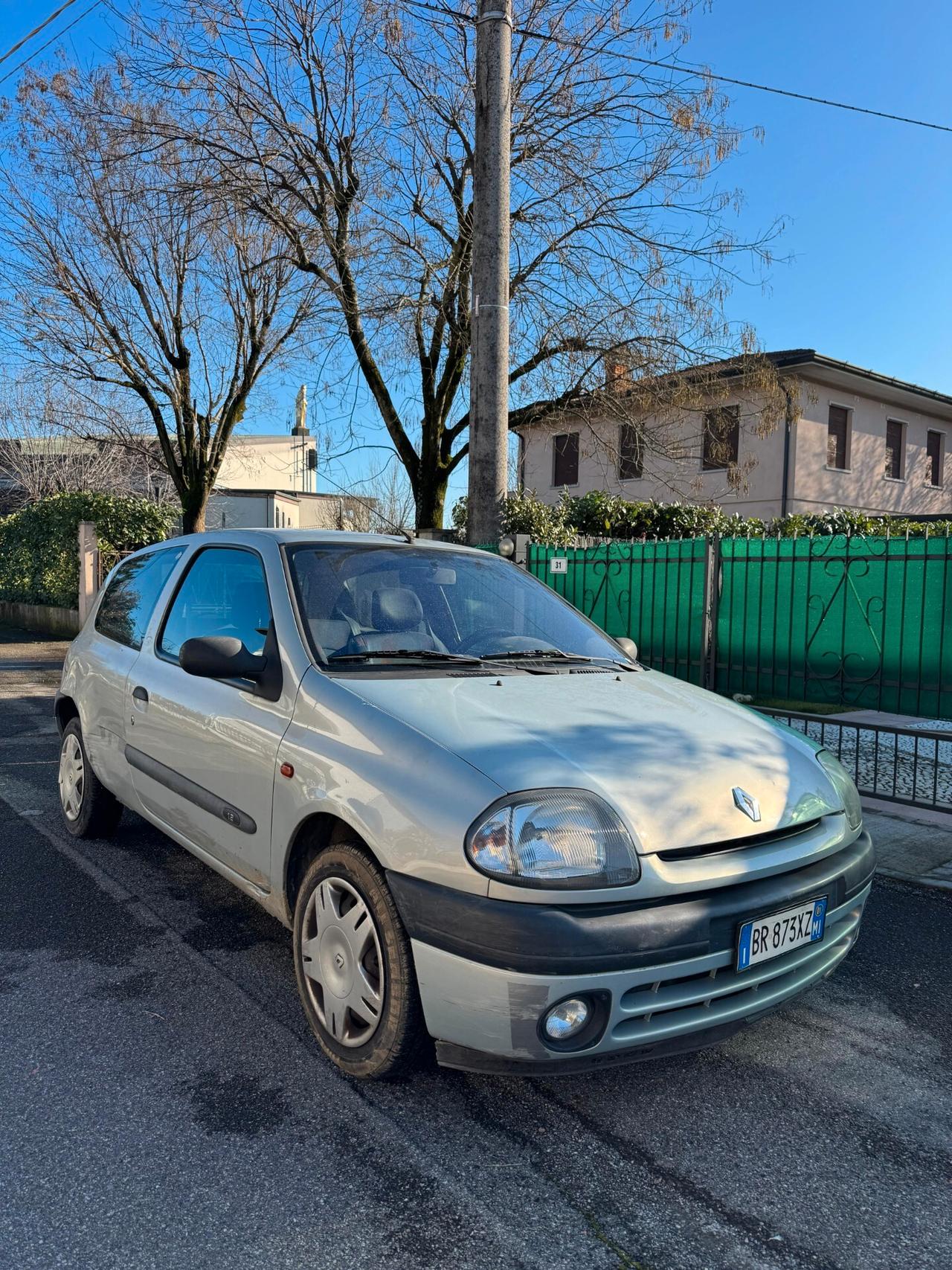 Renault Clio 1.2 cat 3 porte OK NEOPATENTATI