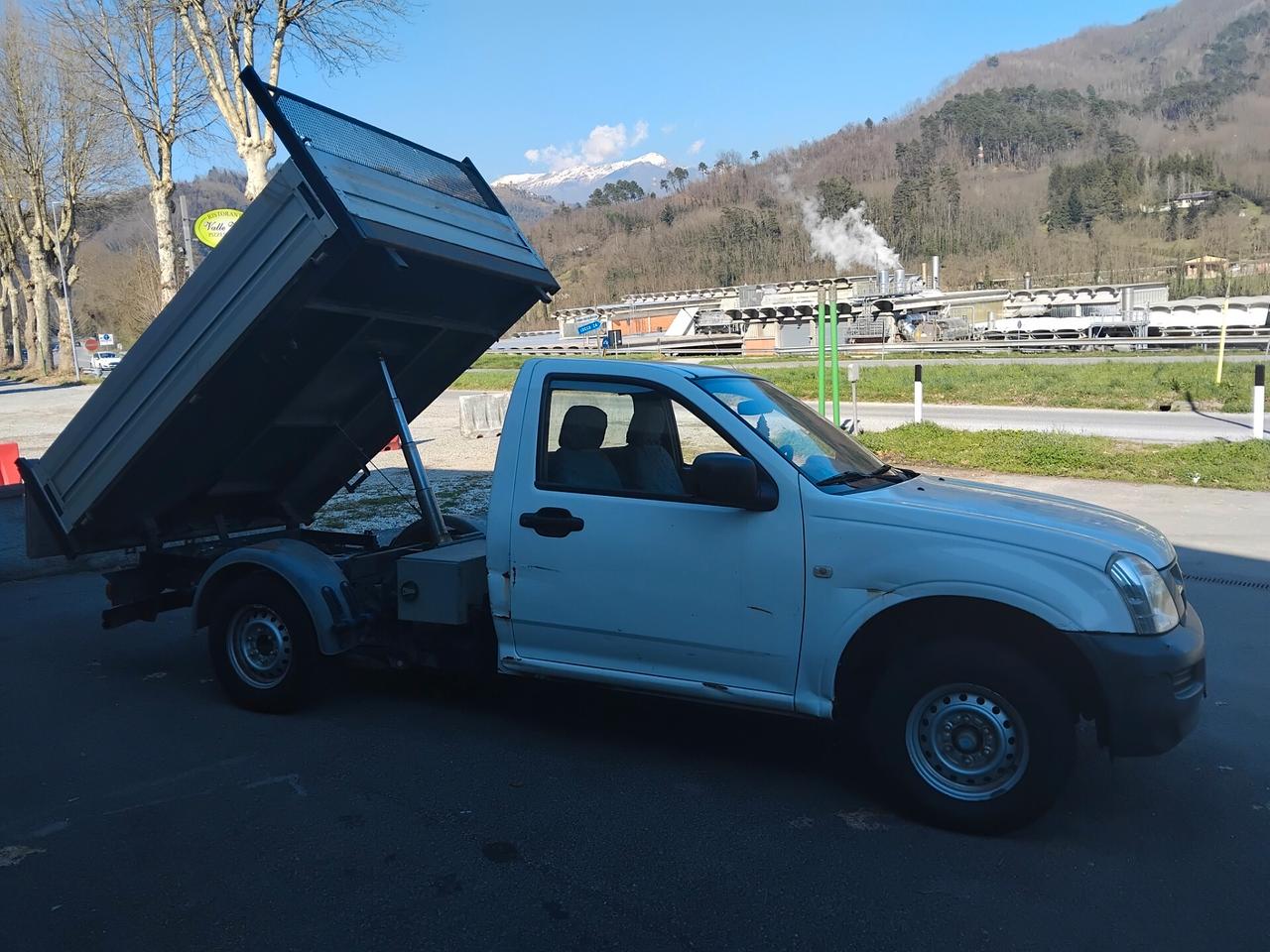 Isuzu d max ribaltabile e gancio traino