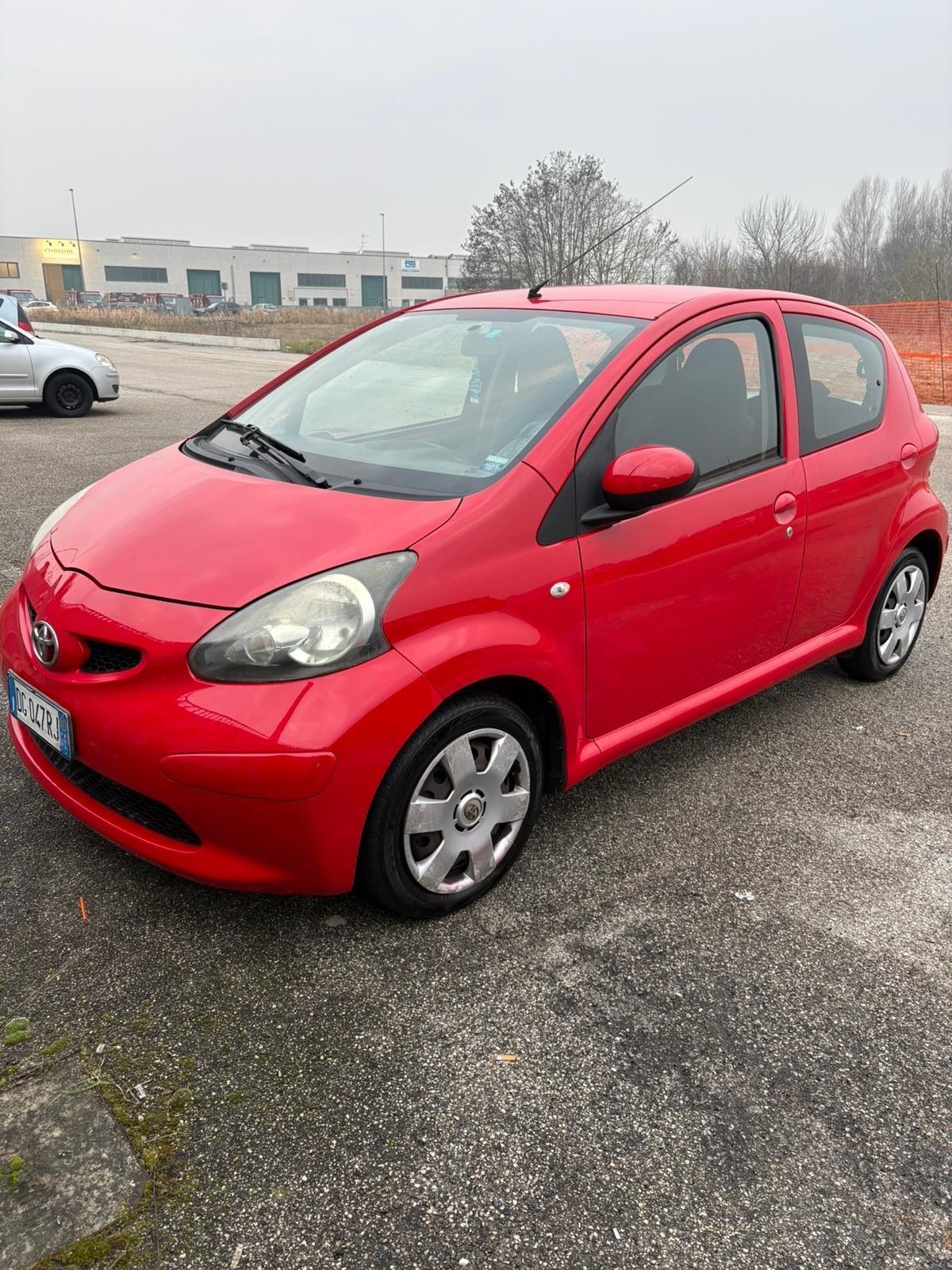 Toyota Aygo 1.0 12V VVT-i 5 porte