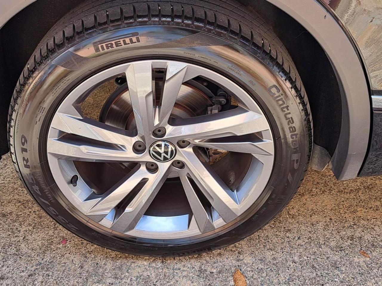 Volkswagen Tiguan R line 2.0 TDI #2781