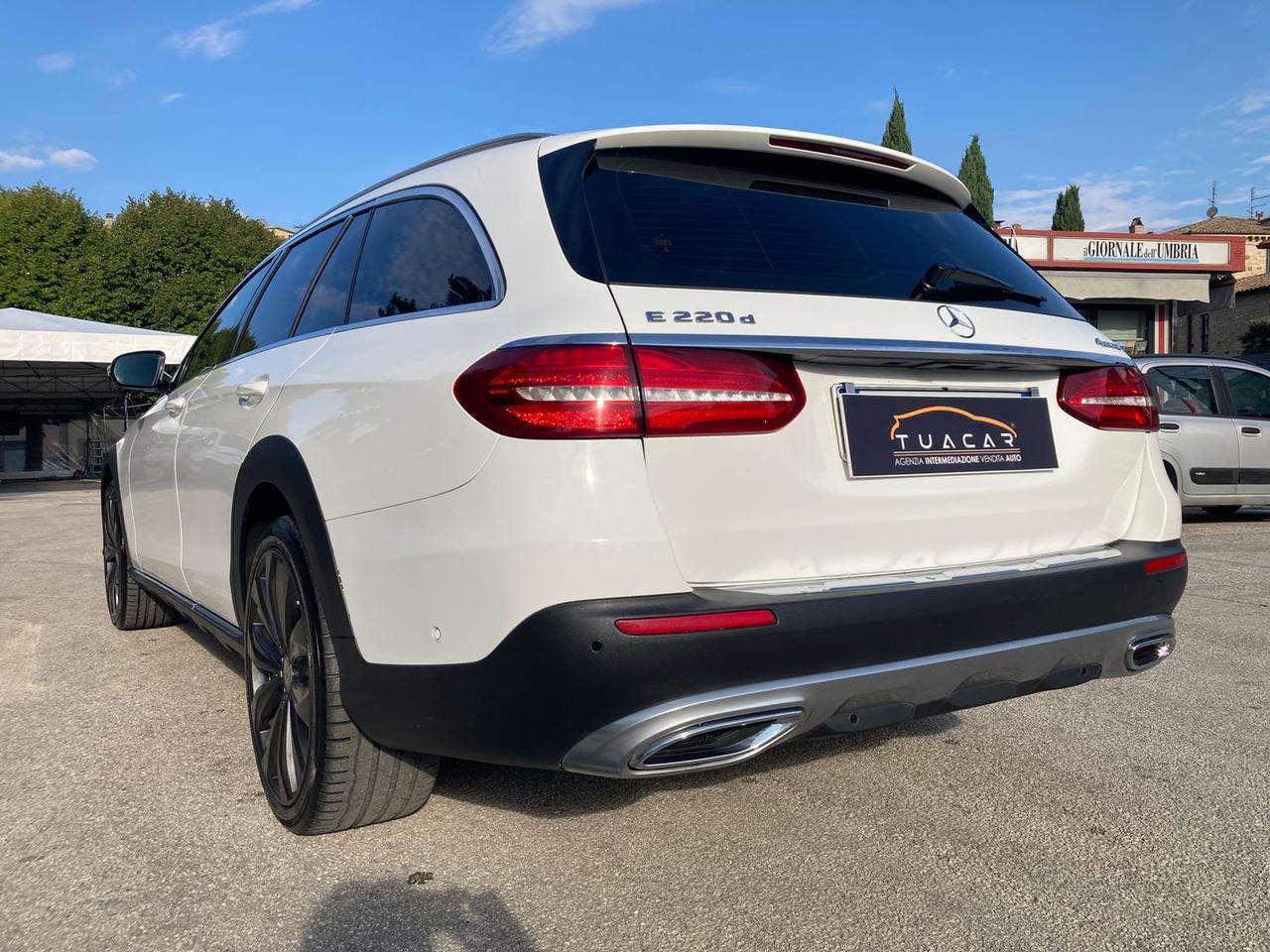 Mercedes-Benz E 220 E-Class E #6086