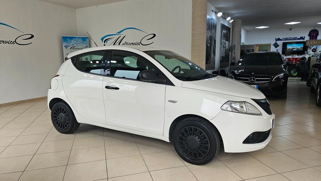 Lancia Ypsilon 1.2 69 CV 5 porte GPL Ecochic Elefantino Blu