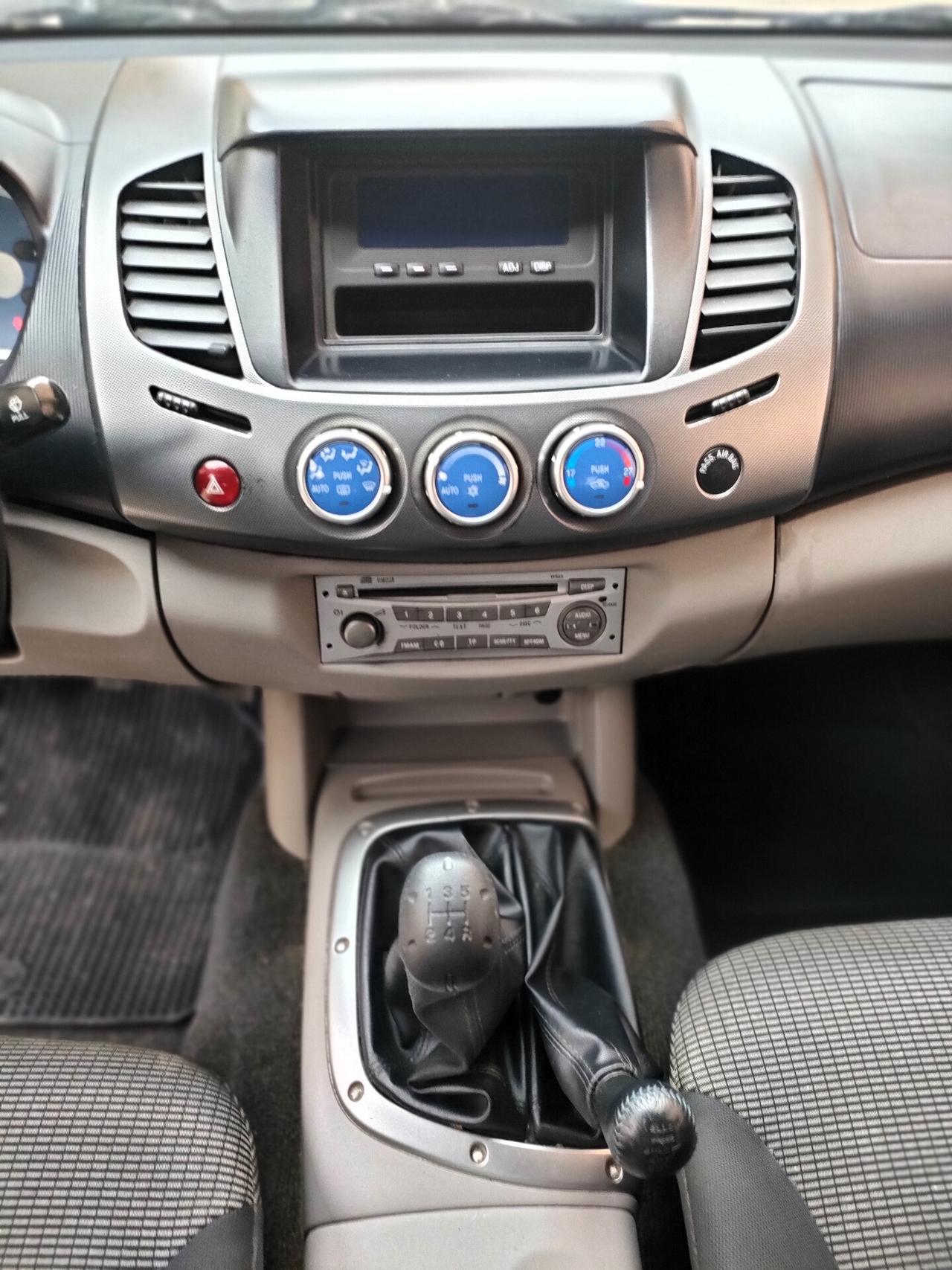 Mitsubishi L200 2.5 DI-D/136CV Double Cab Intense