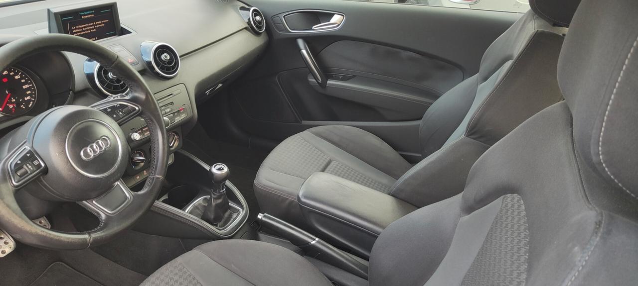 Audi A1 1.6 TDI 105 CV Ambition Diesel full