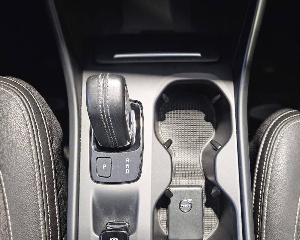 Volvo XC40 2.0 t4 Momentum awd geartronic my20