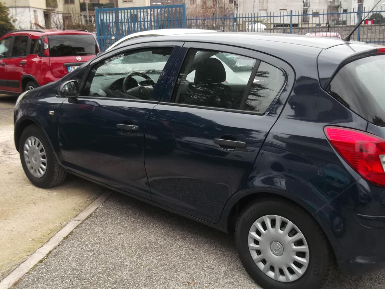 Opel Corsa 1.0 12V 5 porte Club - 05