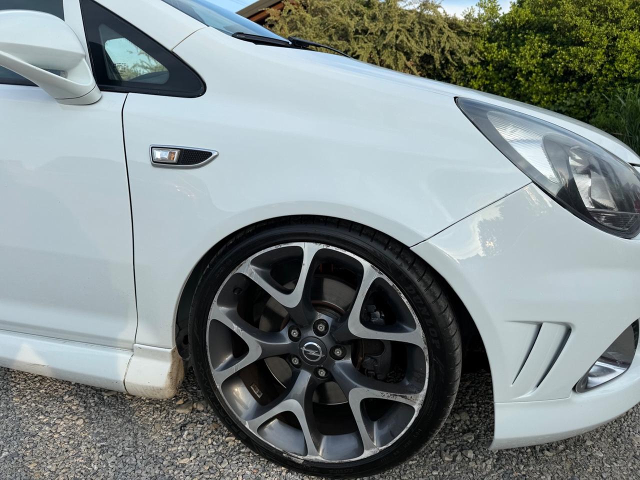 Opel Corsa 1.6 T 192CV 3 porte OPC
