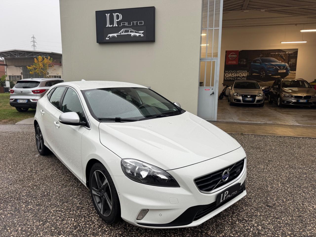 Volvo V40 D2 1.6 Powershift R-design Kinetic