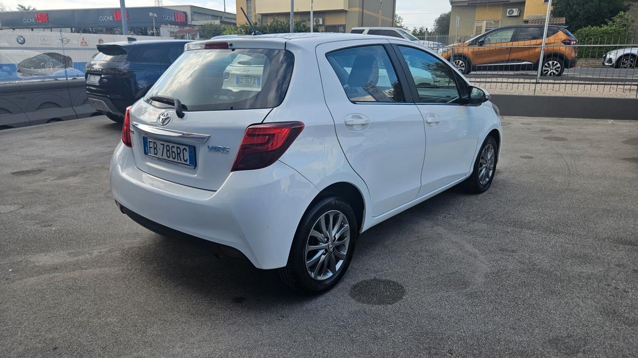 Toyota Yaris 1.0 5 porte Lounge