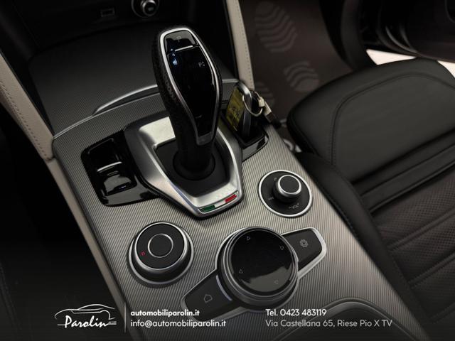 ALFA ROMEO Stelvio 2.2 Turbodiesel 210 CV AT8 Q4 Veloce total Black
