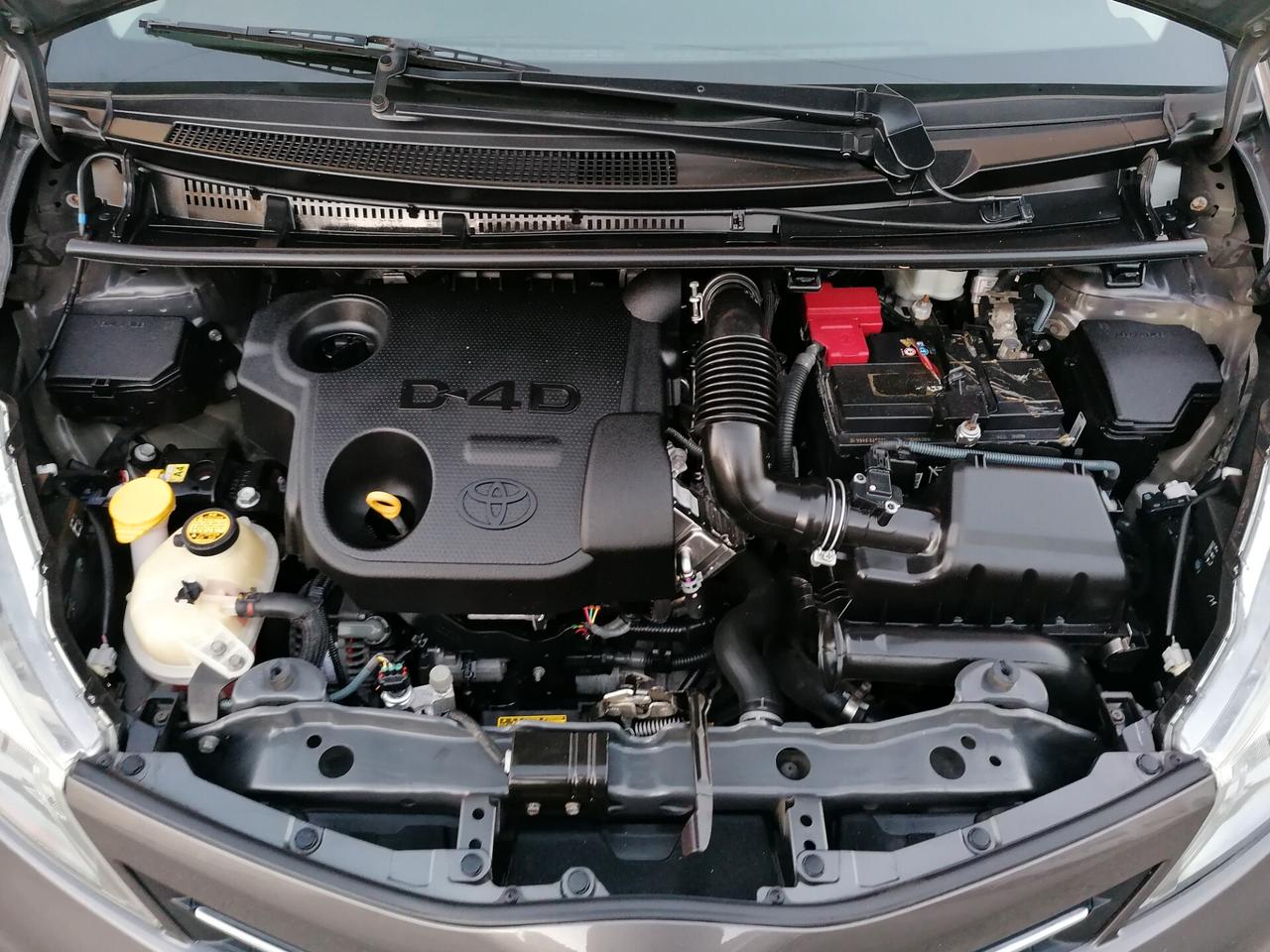 Toyota Yaris 1.4 D-4D 5 porte Lounge