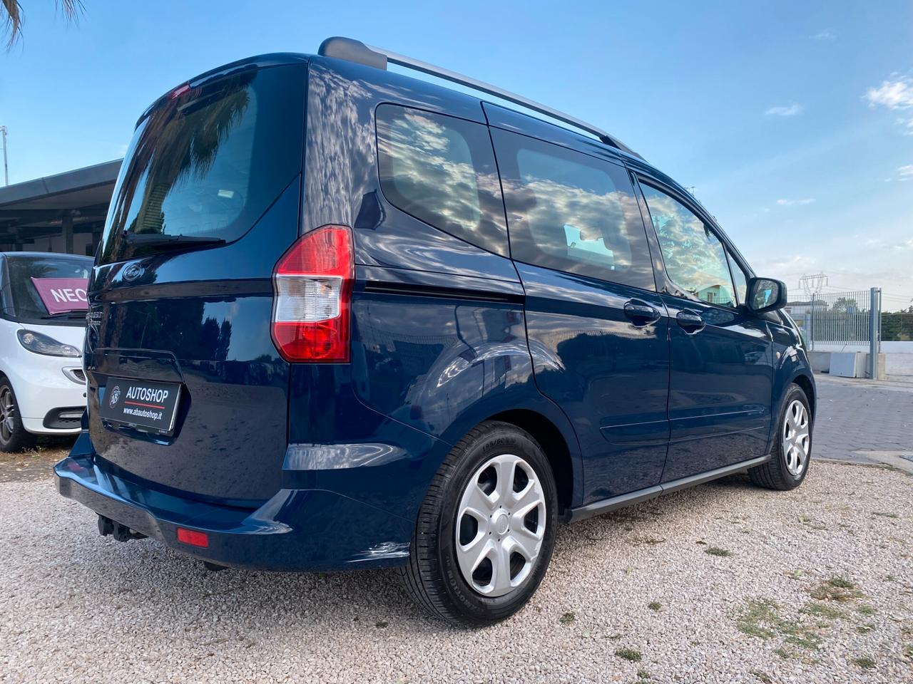FORD - Tourneo Courier - Courier 1.5 TDCI 75 CV Titanium - GANCIO TRAINO - PERMUTE - FINANZIABILE