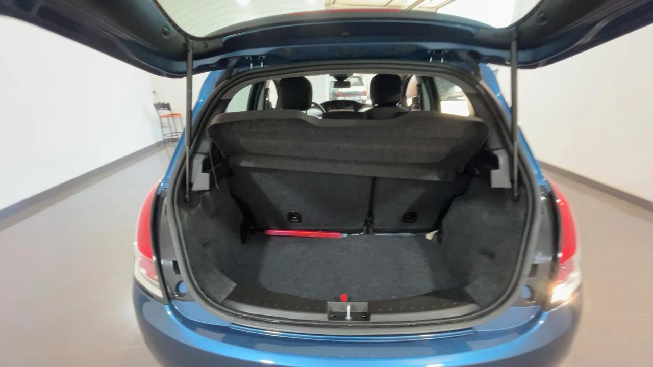 Lancia Ypsilon 1.0 Hybrid Platino full optional