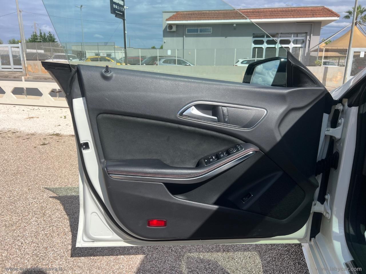 MERCEDES-BENZ CLA 220 CDI Automatic Premium