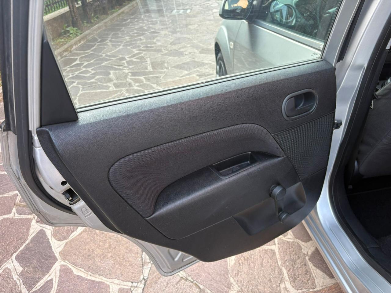 Ford Fiesta 1.2 16V 5p. Ghia
