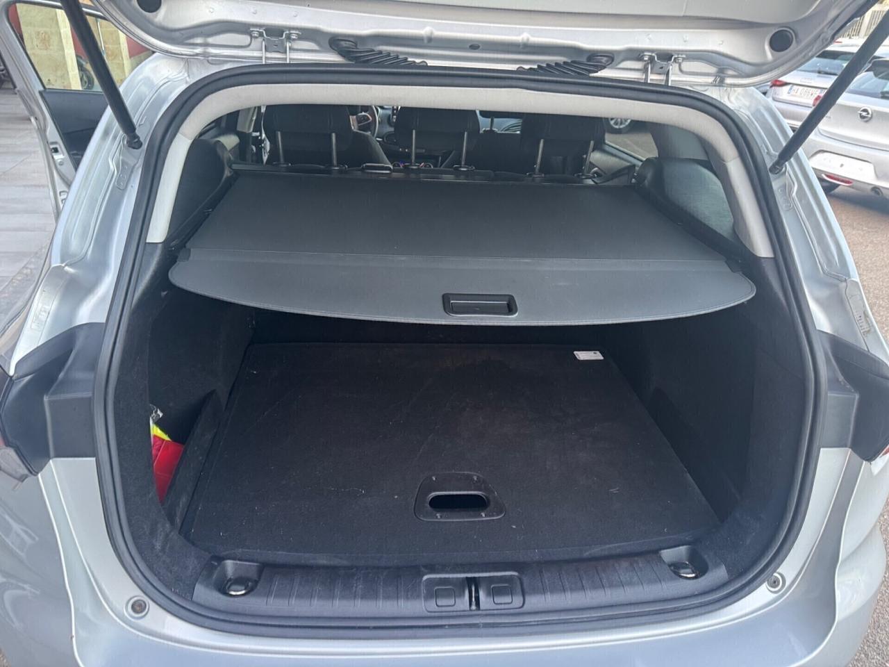 Fiat Tipo 1.6 Mjt SW Lounge Navi Retro Carplay