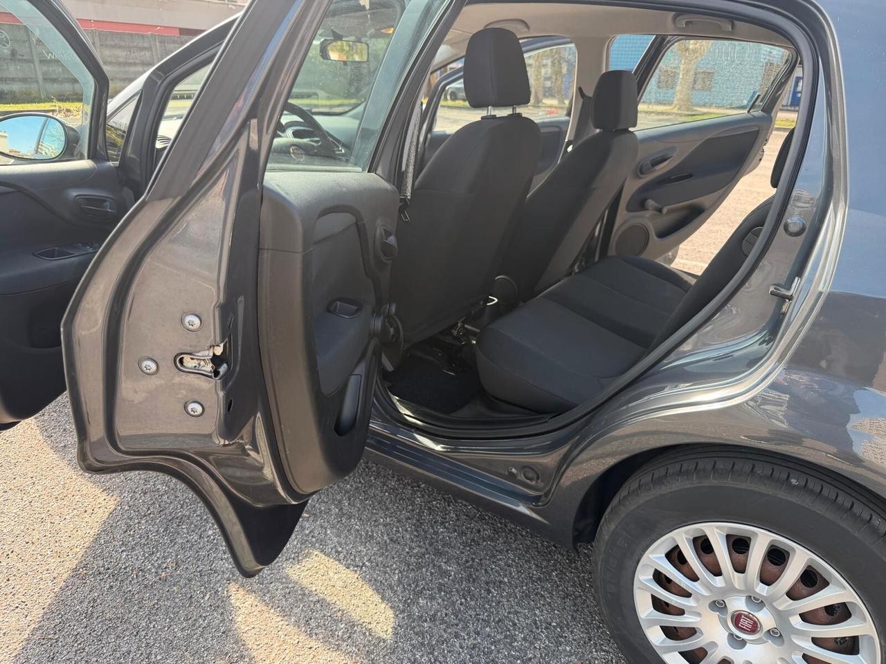 Fiat Punto 1.3 MJT II 75 CV 5 porte Lounge