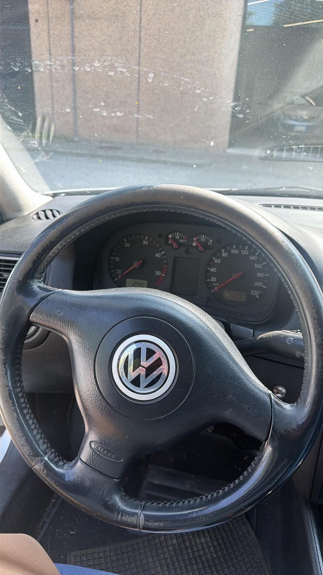 Volkswagen Golf 1.9 TDI/110 CV cat 5p. Comfortline