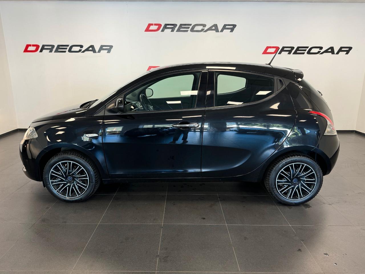 Lancia Ypsilon 1.2 69 CV 5 porte S&S Gold NEOPATENTATI