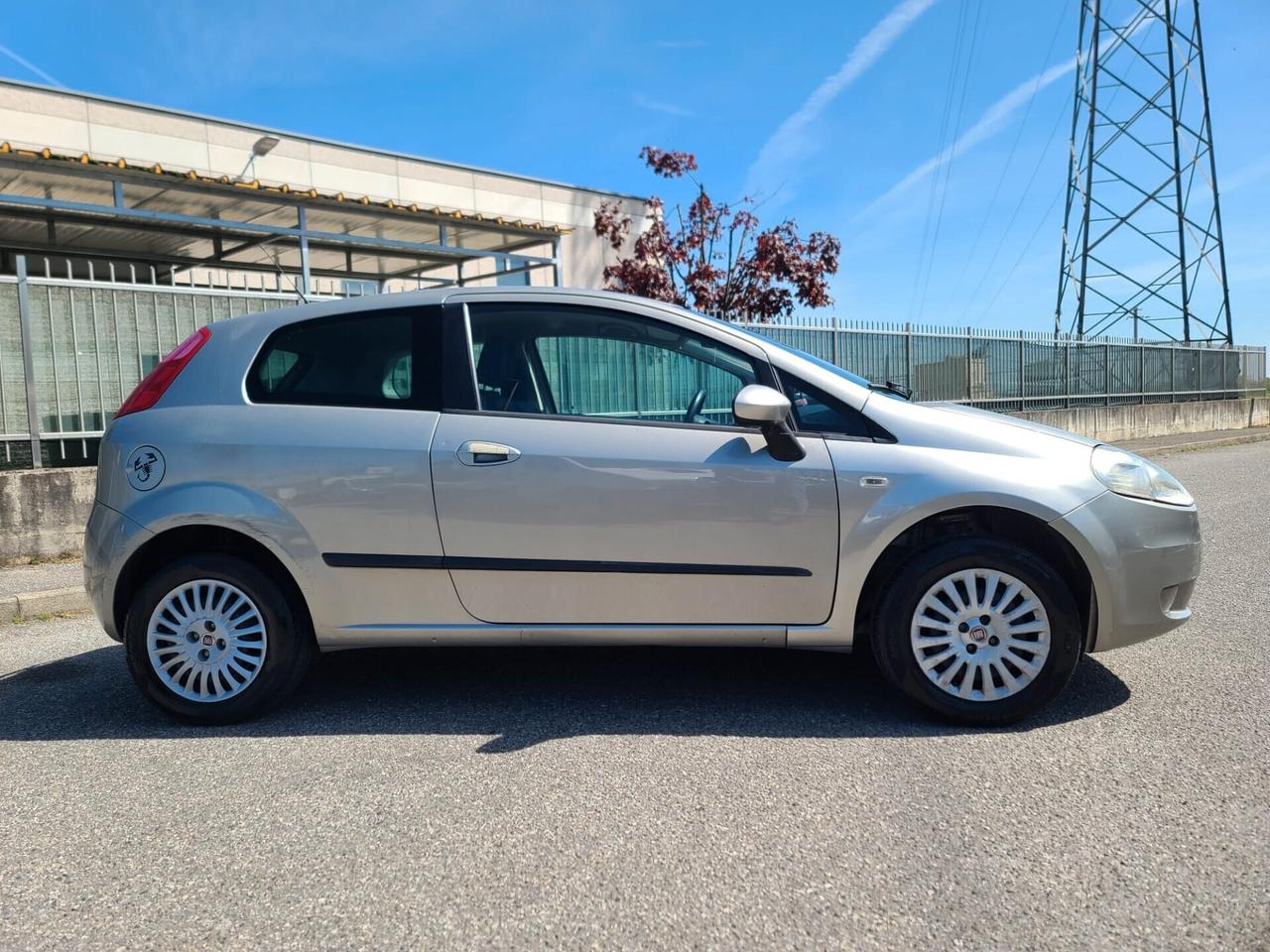 Fiat Grande Punto METANO X NEOPATENTATI