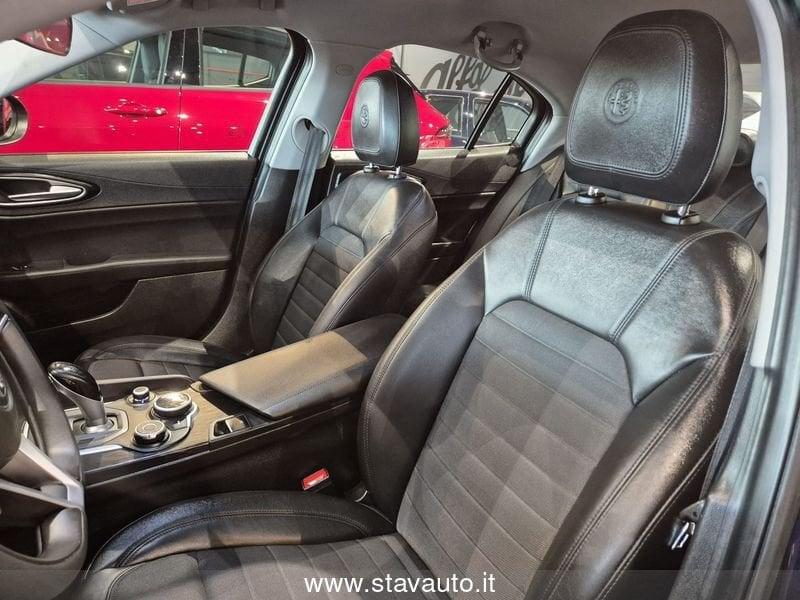 Alfa Romeo Giulia SUPER 2.2T