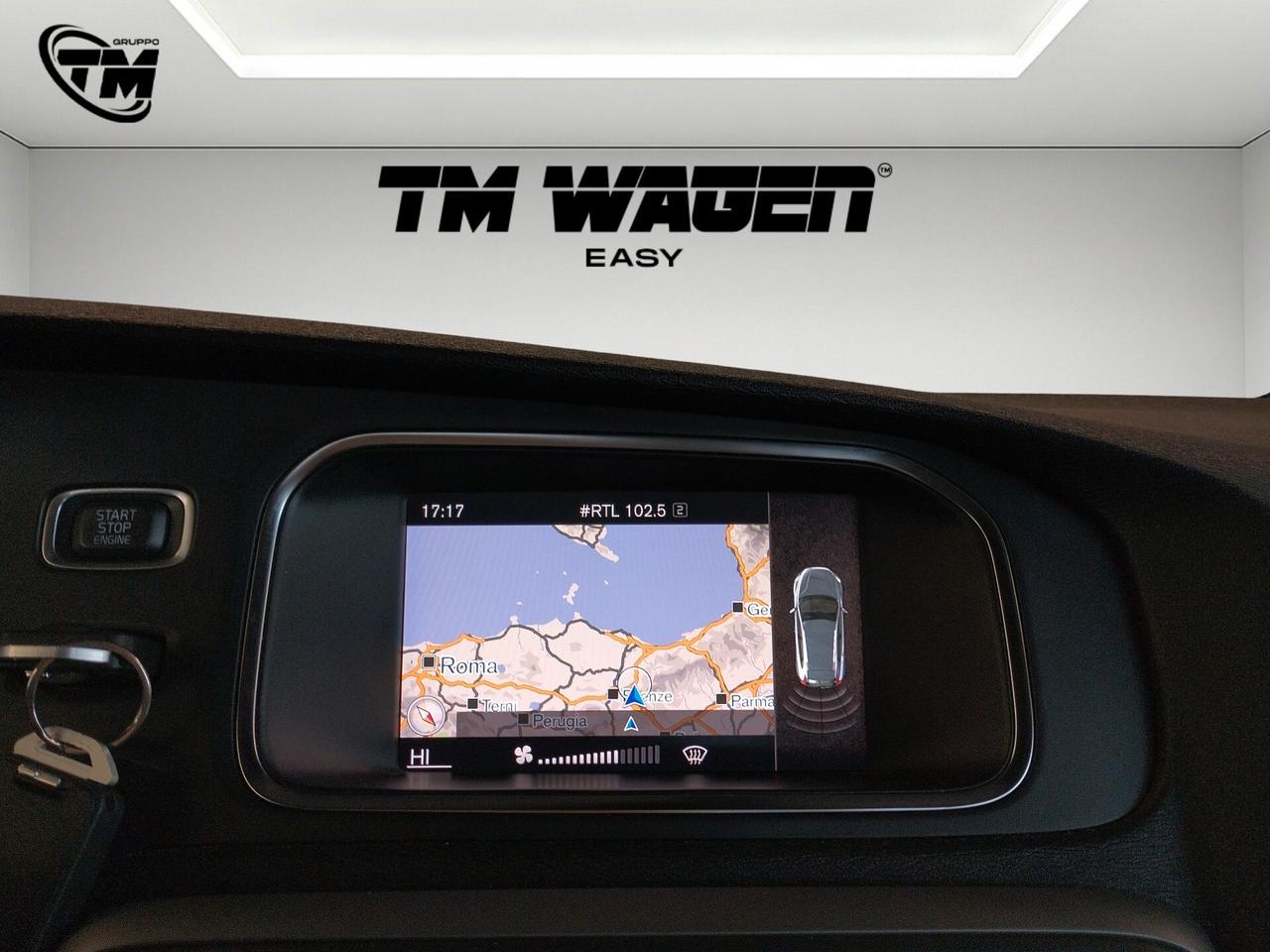 Volvo V40 Cross Country D2 Business Plus - NEOPATENTATI