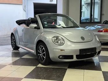 Volkswagen New Beetle 2.0 Cabrio aut.