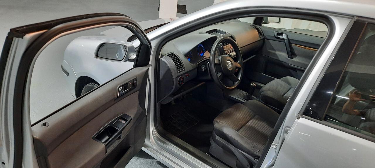 Volkswagen Polo 1.4 16V 5p. Trendline